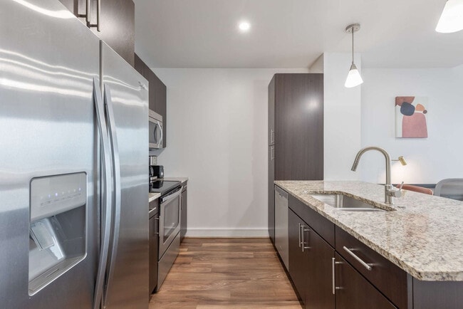 Building Photo - 100 Pier 4 Blvd.