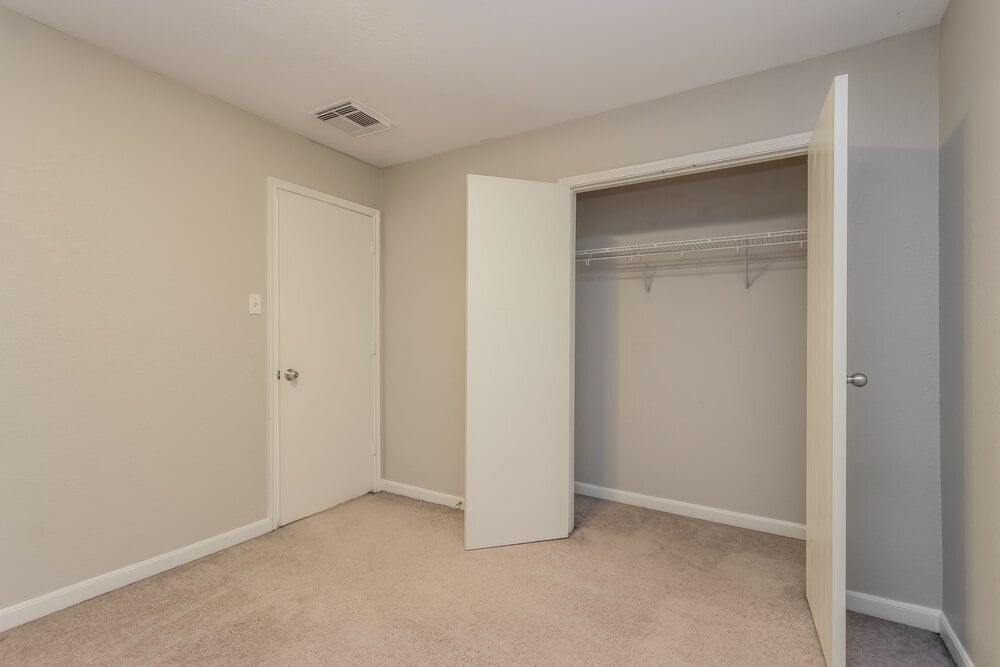 Building Photo - 15602 Clarks Fork Ct