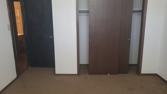 Building Photo - 1685-1687 Sonora Dr