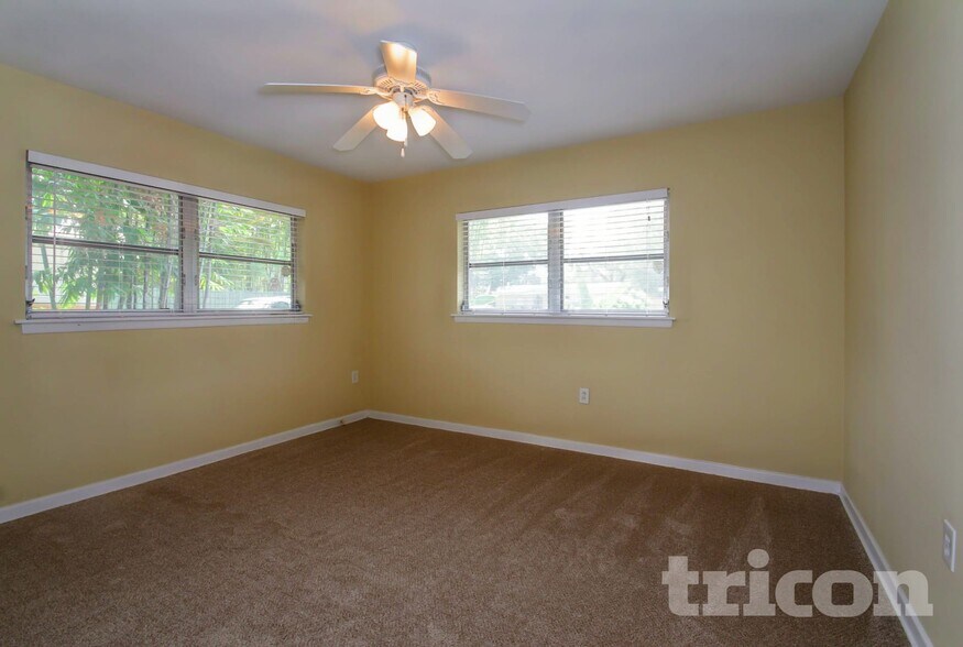 Building Photo - 2237 Grove St