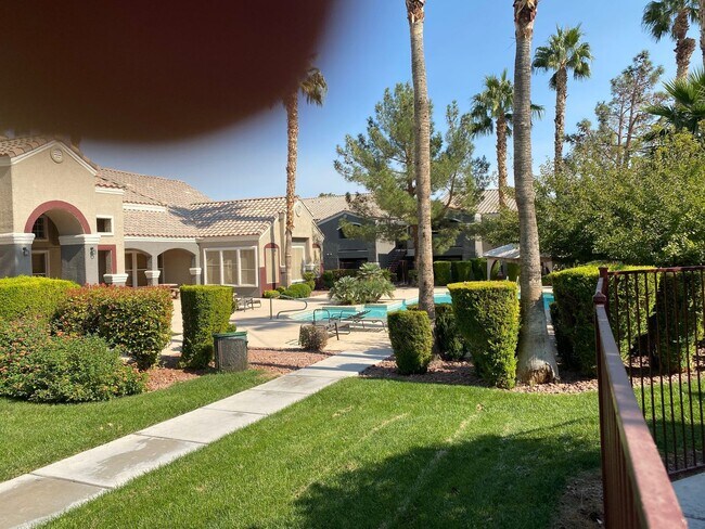 Building Photo - SW!! First floor unit with Balcony!! Gated!! Clubhouse!!  Community pool!! Spa!! Exercise Room!! ...