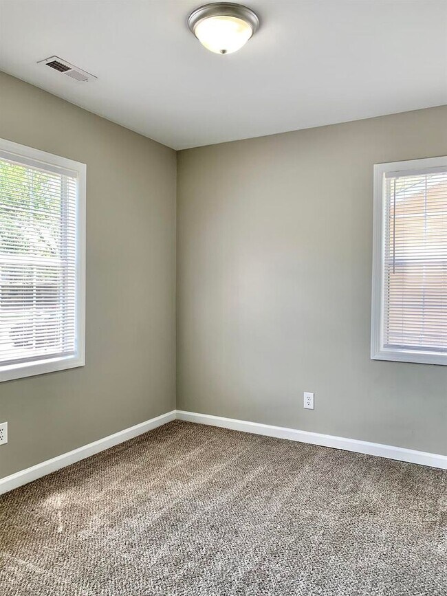 Building Photo - 209 Burch Rd