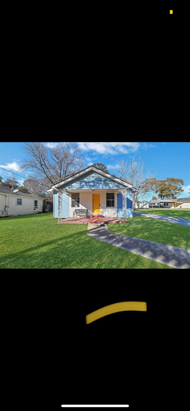 Building Photo - 1813 Jefferson Dr