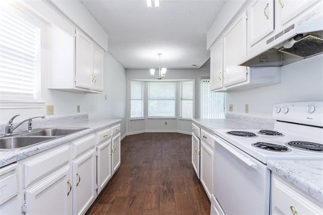 Building Photo - 6409 Plainview Dr