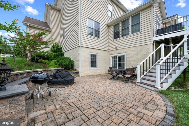 Building Photo - 5066 Winesap Way