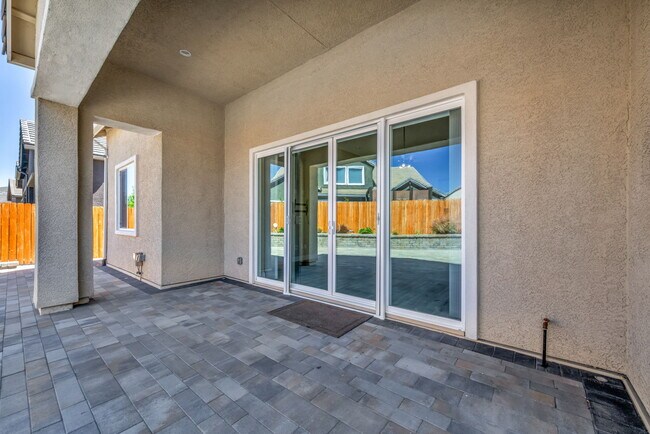 Building Photo - 9545 Hawkshead Rd