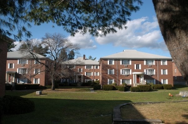 Building Photo - Mill Street Gardens