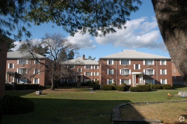 Building Photo - Mill Street Gardens