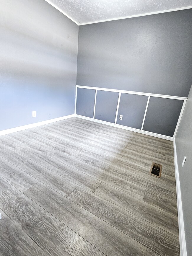 Building Photo - 55 San Rafael Ct