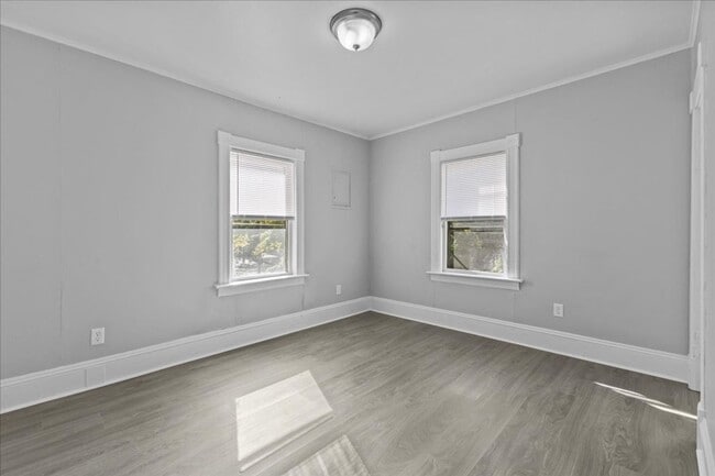 Building Photo - 410 St Paul St