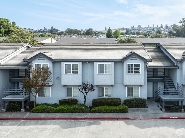 exterior - Julius Manor