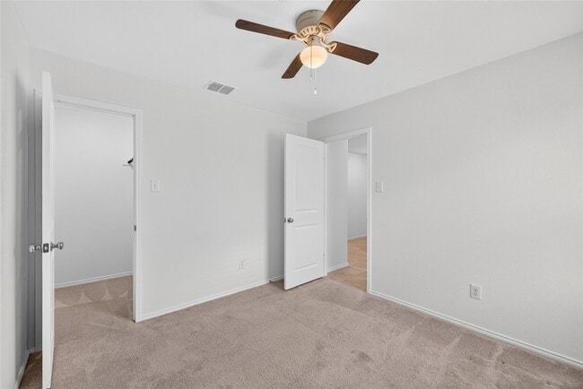 Building Photo - 320 Dewberry St