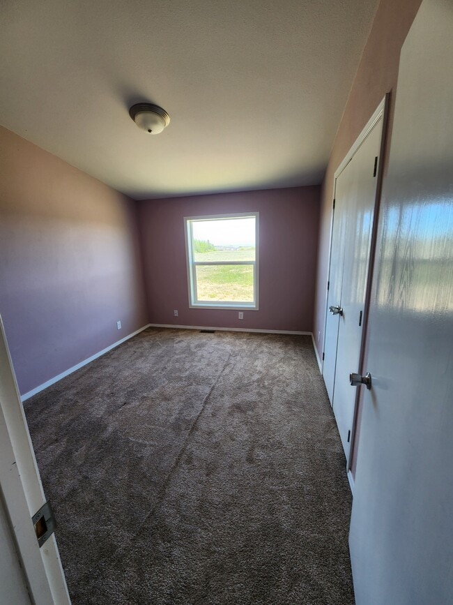 Building Photo - 27 Chief Joseph Rd