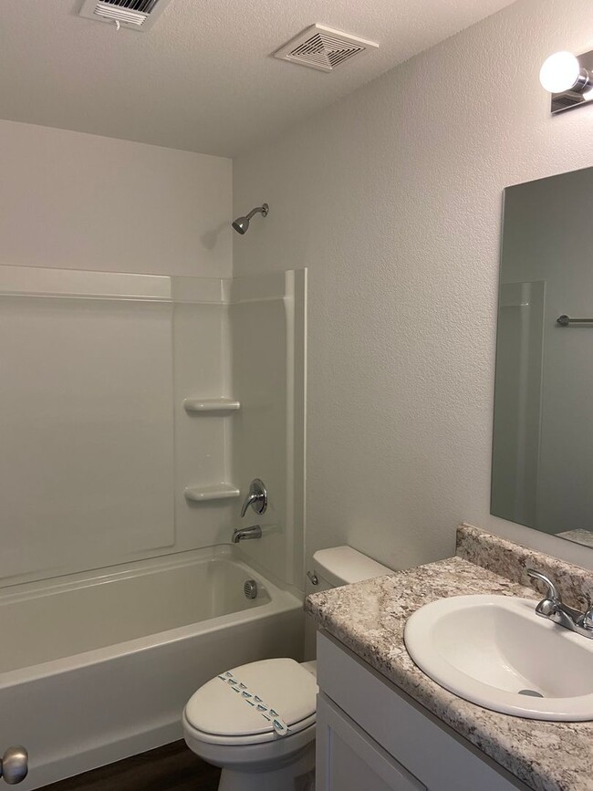 Building Photo - *Pre-leasing* Three Bedroom | Two Bathroom...