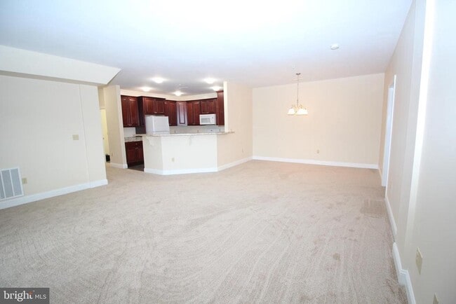 Building Photo - 1665 Kenton Rd