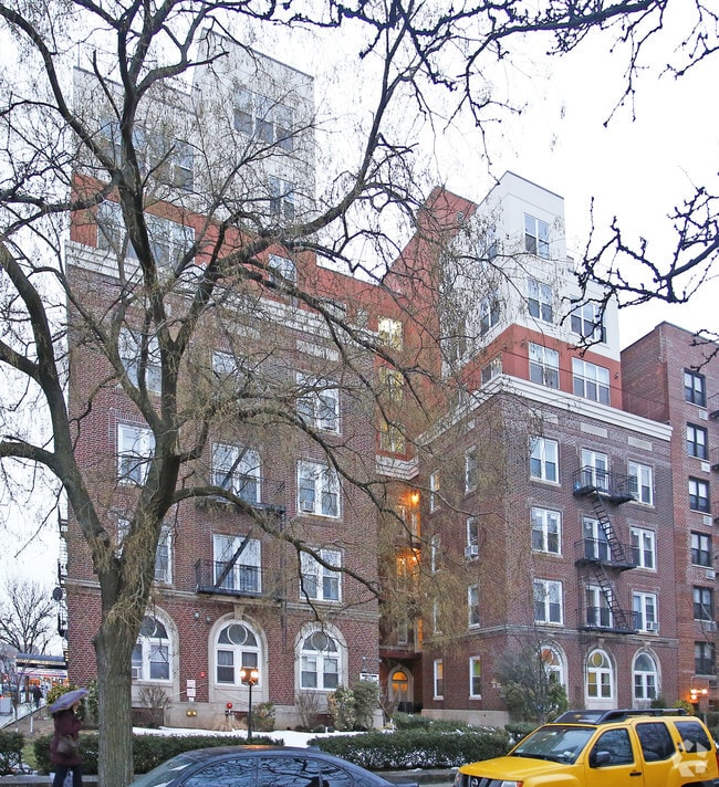 Building Photo - 490 Ocean Parkway