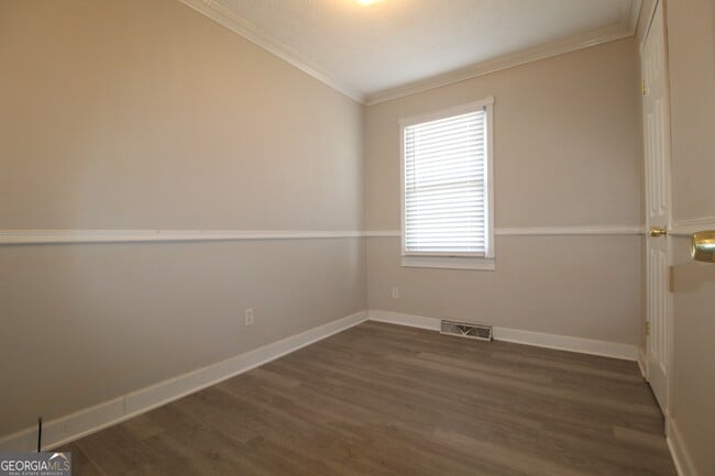 Building Photo - 16 Woodberry Dr