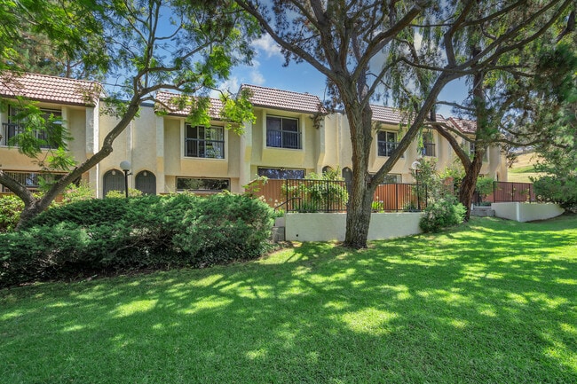 Building Photo - 11260 Overland Ave