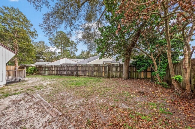 Building Photo - IDEAL LOCATION!