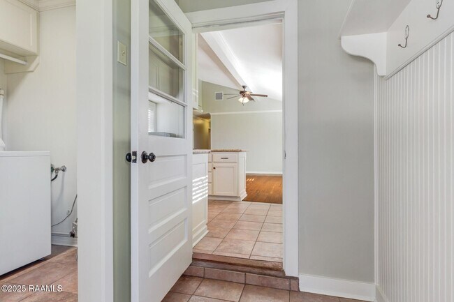 Building Photo - 101 Alonda Dr