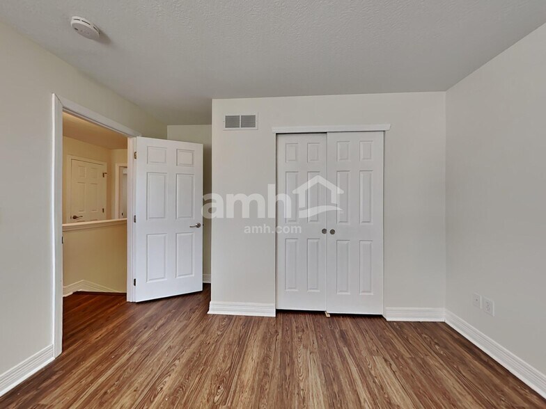 Building Photo - 302 Triple Crown Way