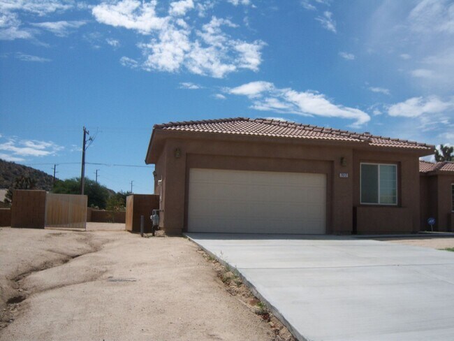 Building Photo - AVAILABLE NOW $200 off First Month Rent