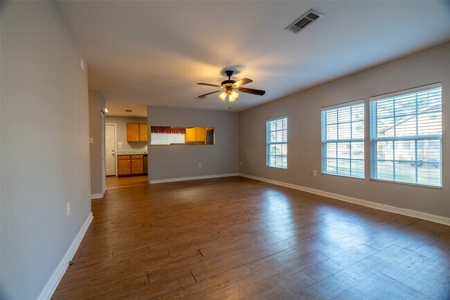 Building Photo - 2405 County Rd 2235