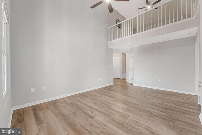 Building Photo - 20451 Chesapeake Square