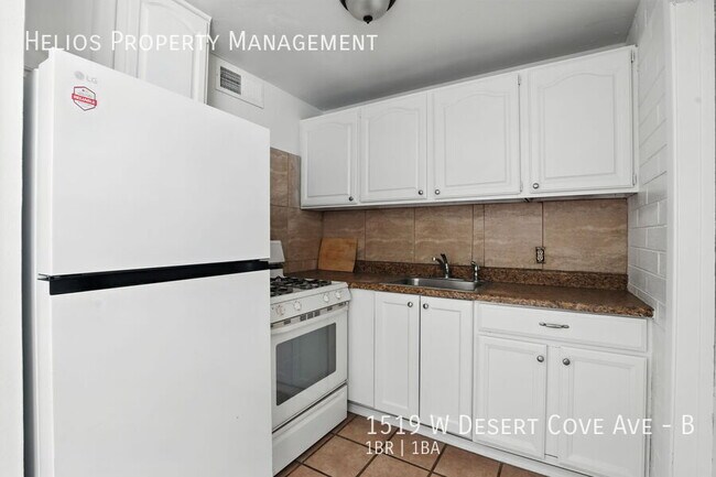 Building Photo - 1519 W Desert Cove Ave