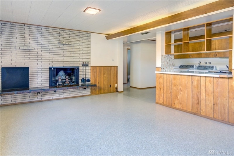 Building Photo - 1811 N 147th St