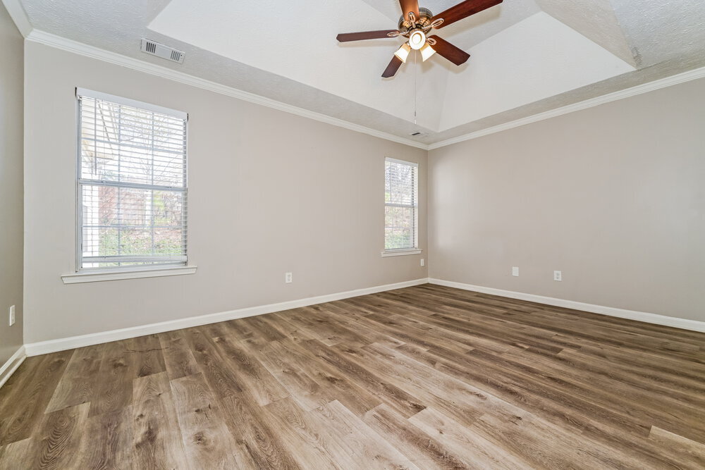 Building Photo - 654 Highpoint Way