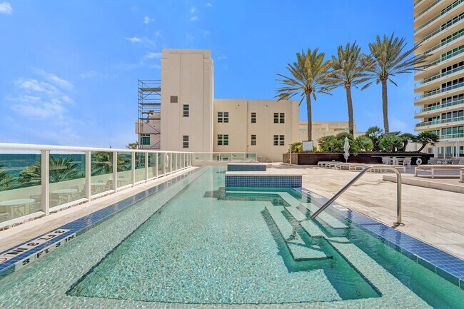 Building Photo - 101 S Fort Lauderdale Beach Blvd