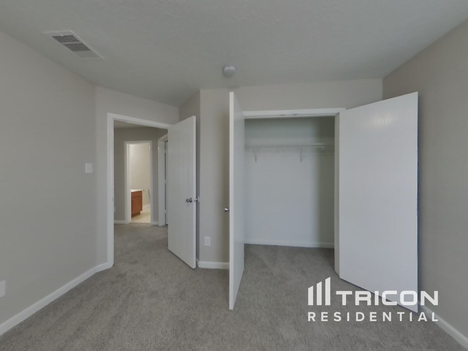 Building Photo - 20603 Fair Castle Dr