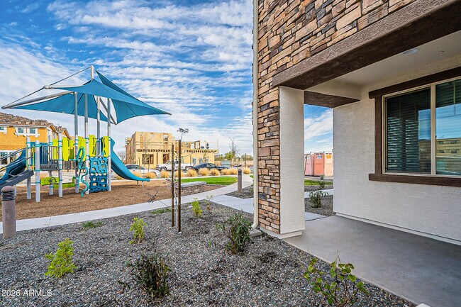 Building Photo - 4100 S Pinelake Way