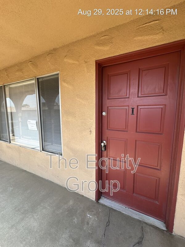 Building Photo - 1320 W Vassar Ave