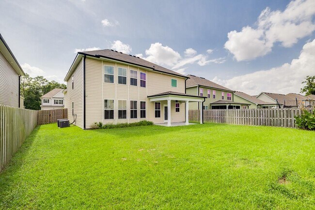 Building Photo - 125 Sams Dr