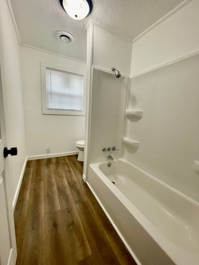 Building Photo - House in Paducah city limits 2–1