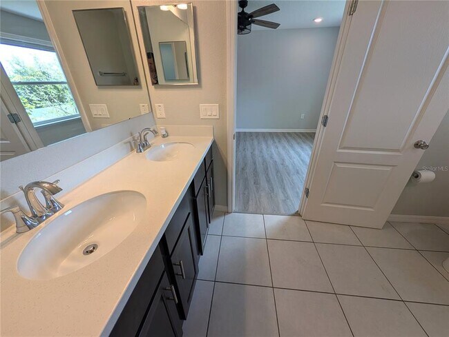 Building Photo - 4744 Spatter Dock St