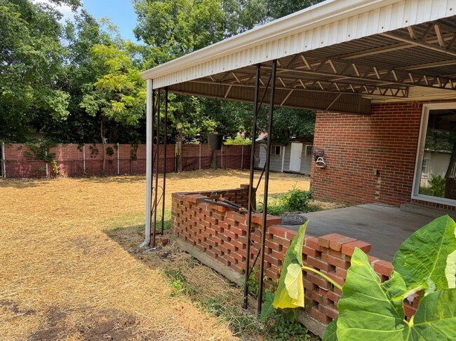 Building Photo - 1036 Zephyr Hills Dr