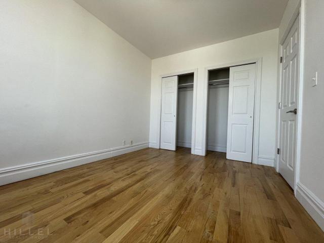 Building Photo - 2 bedroom in ASTORIA NY 11105