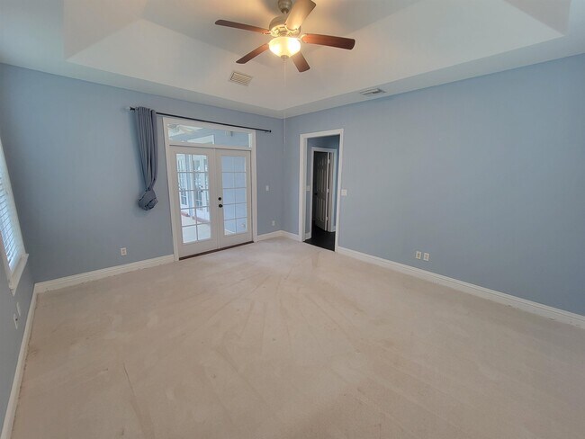 Building Photo - 3773 Overlook Dr