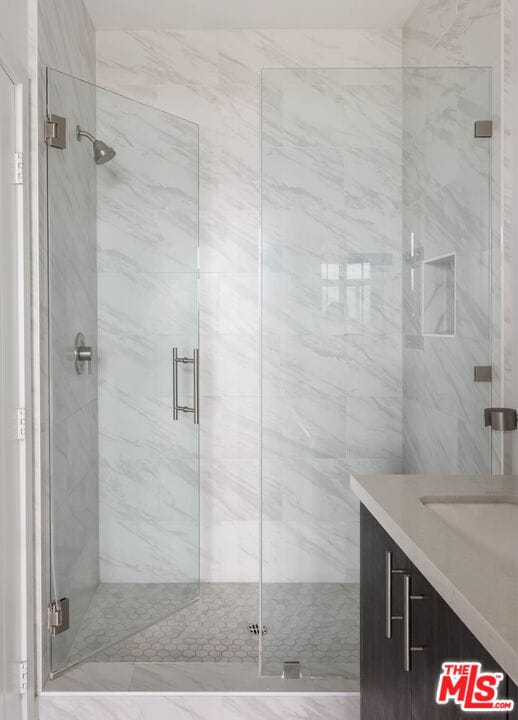 Building Photo - 2753 Waverly Dr