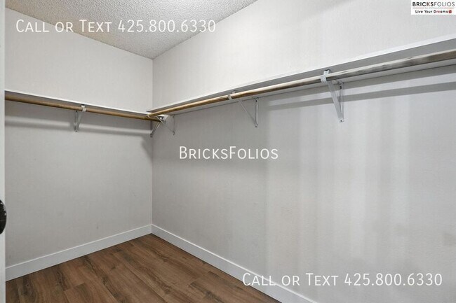 Building Photo - 820 Cady Rd