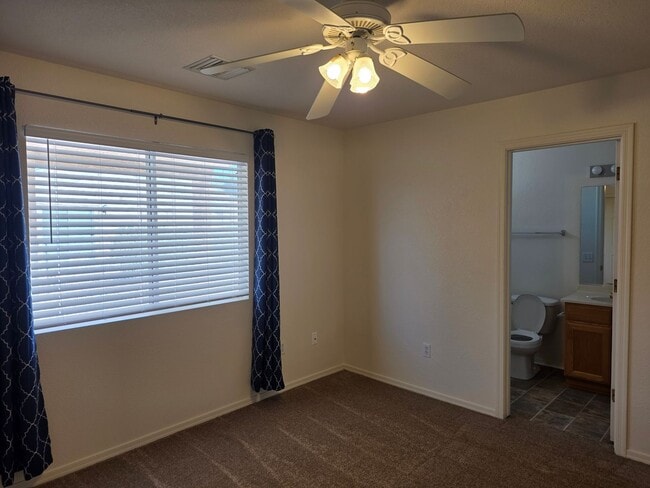 Building Photo - 3 Bed/2 bath home located in desirable Holiday Shores, Bullhead City AZ.