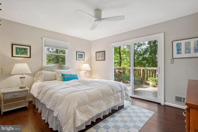 Building Photo - 6542 Hitt Ave