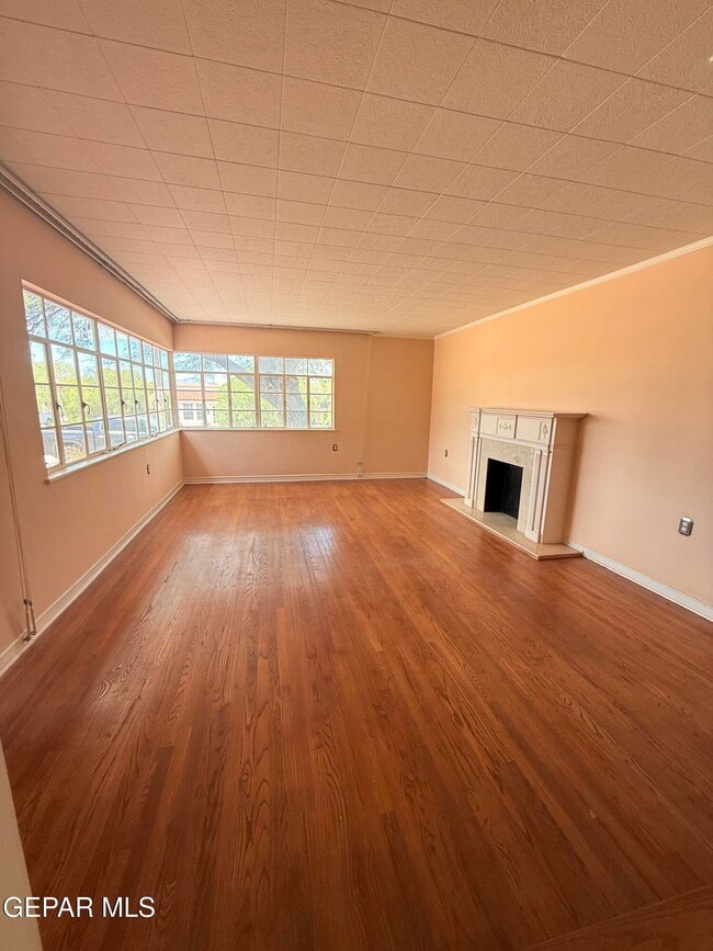 Building Photo - 601 Blacker Ave