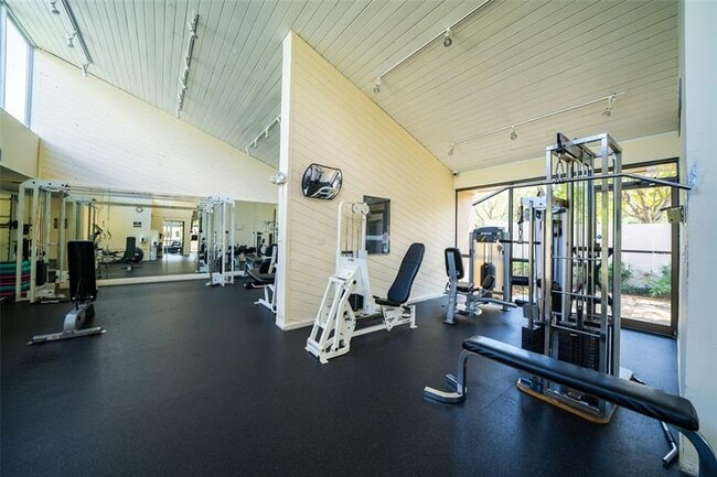 Building Photo - 2240 N Cypress Bend Dr