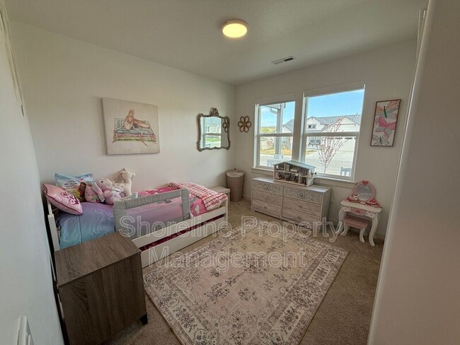 Building Photo - 10093 W Novato Dr