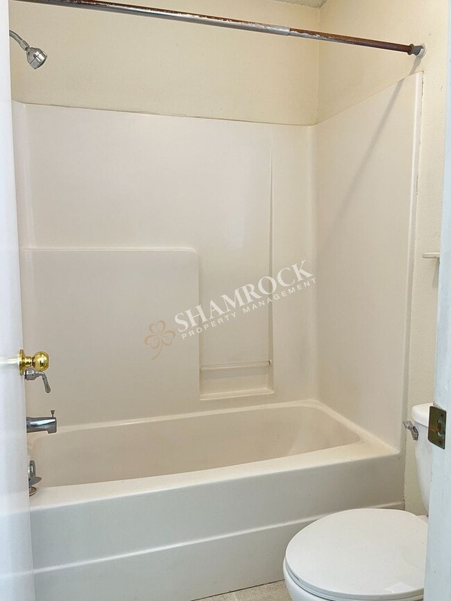 Building Photo - 3/2 Duplex near Hewitt Post Office