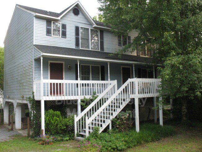 Primary Photo - 1820 Stadium Rd